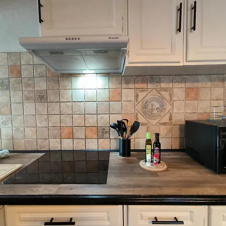 Splendid T4 - Spacious - Air Conditioning - 6 People 아파트 포